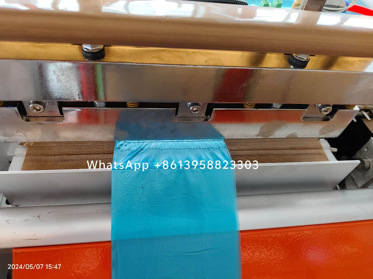 Máquina automática para fabricar bolsas de basura con sellado de estrella rodante y sin paradas