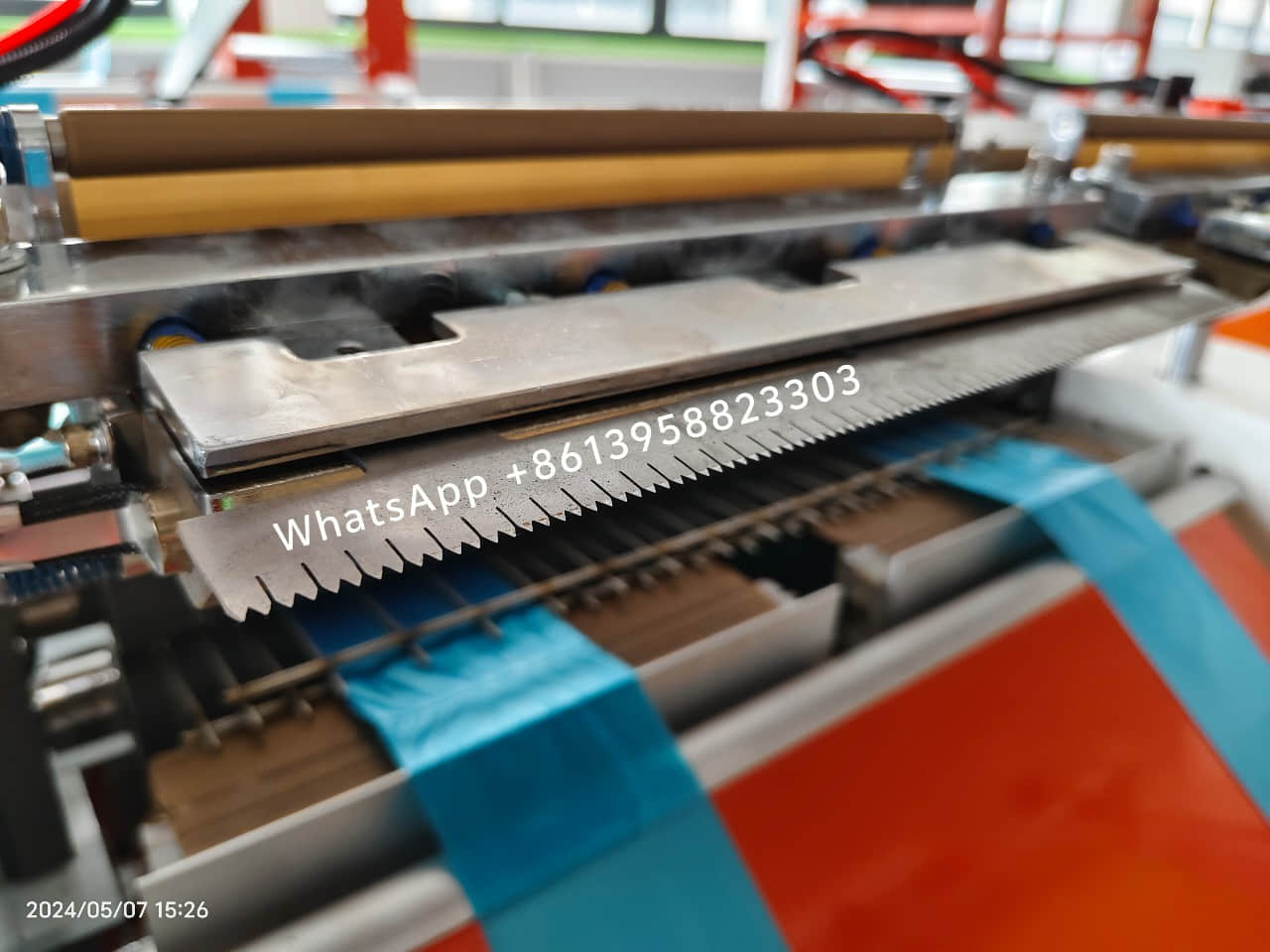 Máquina automática para fabricar bolsas de basura con sellado de estrella rodante y sin paradas