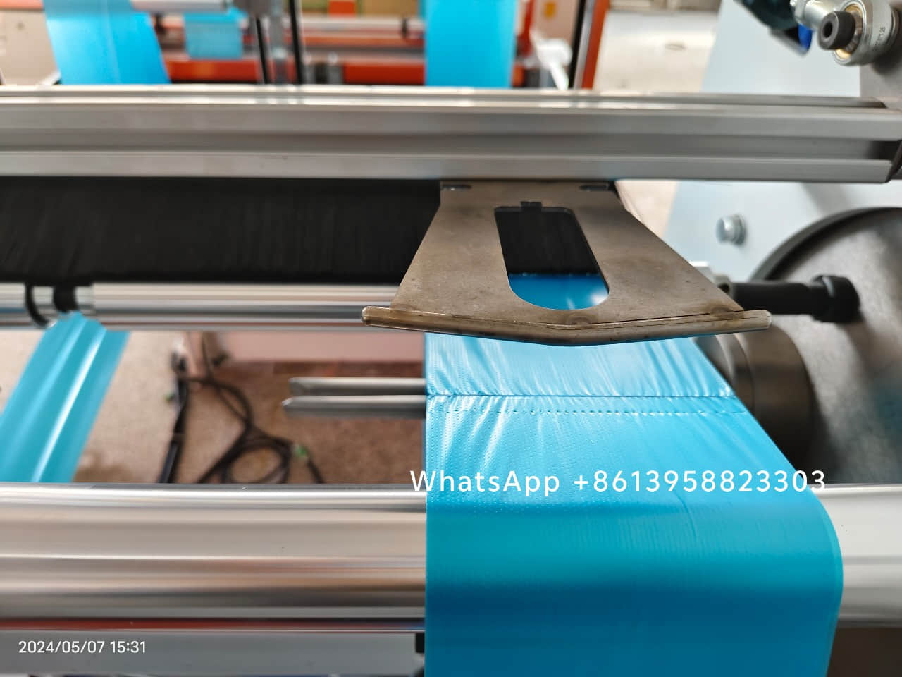 Máquina automática para fabricar bolsas de basura con sellado de estrella rodante y sin paradas