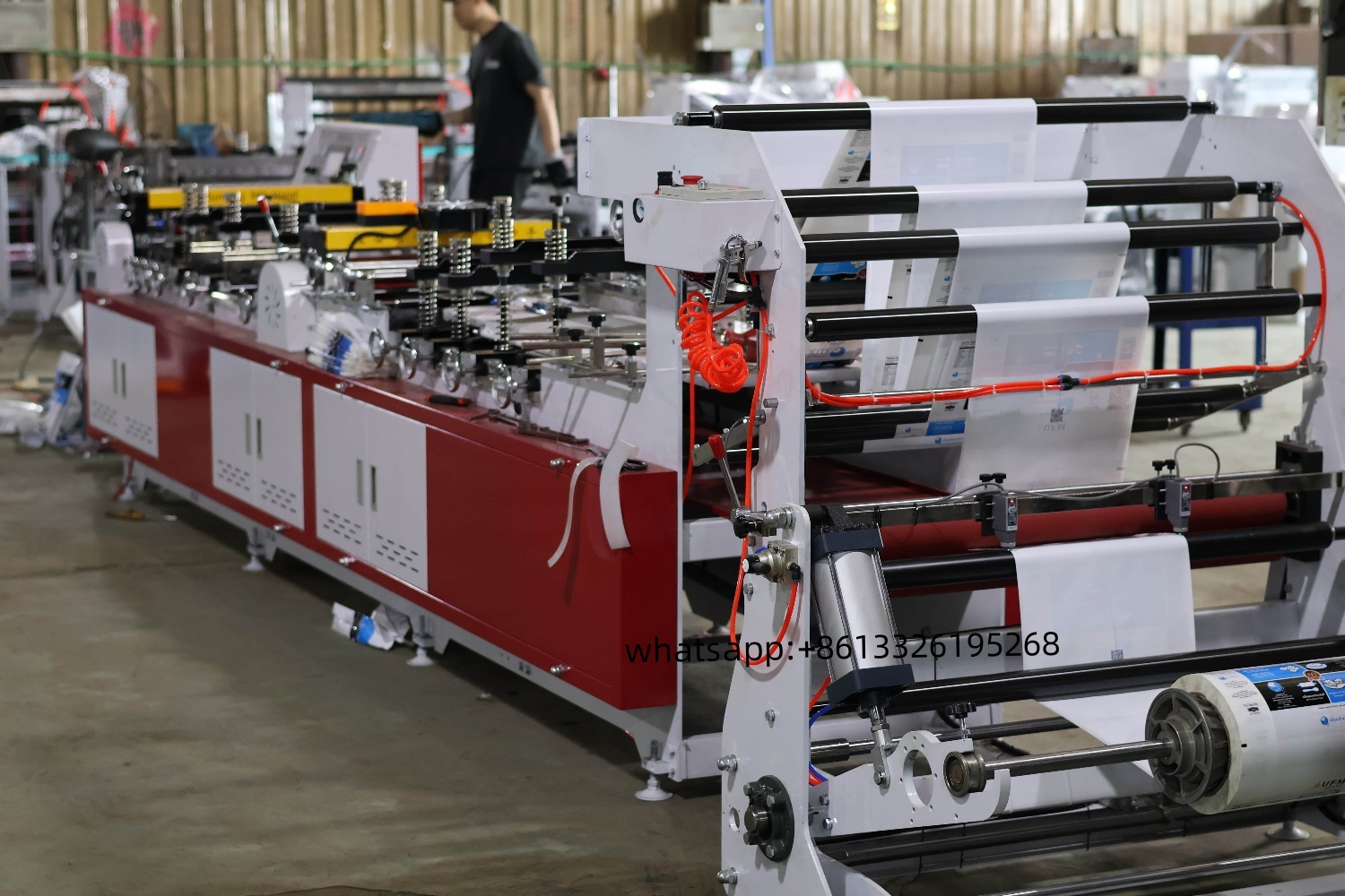 Máquina para fabricar bolsas con sello central y solapado: solución servo de alta velocidad