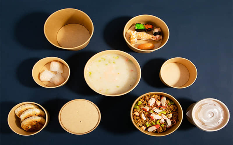 Máquina automática para fabricar loncheras de papel rizado cuadrado para envasar alimentos.